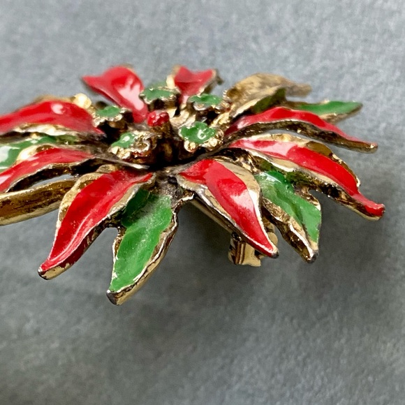 2 Vintage Poinsettia Holiday Brooch / Pins - Picture 6 of 9
